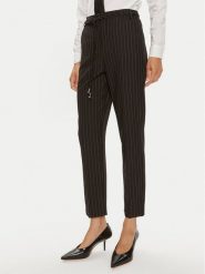 Patrizia Pepe Spodnie materiałowe 8P0614/A457-F1OO Czarny Regular Fit. Czarne spodnie materiałowe Patrizia Pepe, bez wzorów, z materiału. Za 459.99 zł.