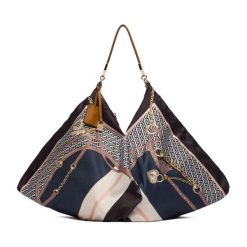 Torebka Liu Jo. Czarne torebki klasyczne Liu Jo, bez wzorów, klasyczne, bez dodatków. Za 469.99 zł.