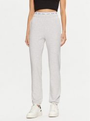 Guess Spodnie dresowe O5RB01 KCO31 Szary Regular Fit. Szare spodnie dresowe Guess, z aplikacjami, z bawełny. Za 149.99 zł.