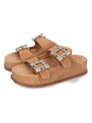 MELVIN & HAMILTON Skórzane klapki "Eve 3" w kolorze jasnobrązowym rozmiar: 42. Brązowe klapki Melvin & Hamilton, bez wzorów, ze skóry, klasyczne, z otwartym noskiem, bez obcasa, bez zapięcia. Za 304.99 zł.