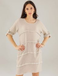 Sukienka z przeszyciami. Sukienki Unisono, l, bez wzorów, z materiału, bez kołnierzyka, bez ramiączek. Za 259.00 zł.