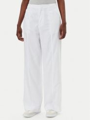 Calvin Klein Jeans Spodnie materiałowe J20J225340 Biały Relaxed Fit. Białe spodnie materiałowe Calvin Klein Jeans, bez wzorów, z bawełny. Za 299.99 zł.