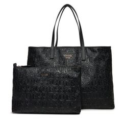 Torebka Guess. Czarne torebki klasyczne Guess, z aplikacjami, bez dodatków. Za 449.99 zł.