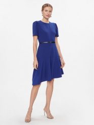 DKNY Sukienka codzienna DD3J1466 Granatowy Regular Fit. Niebieskie sukienki DKNY, na co dzień, bez wzorów, z syntetyku, bez kołnierzyka, bez ramiączek, proste. Za 709.99 zł.
