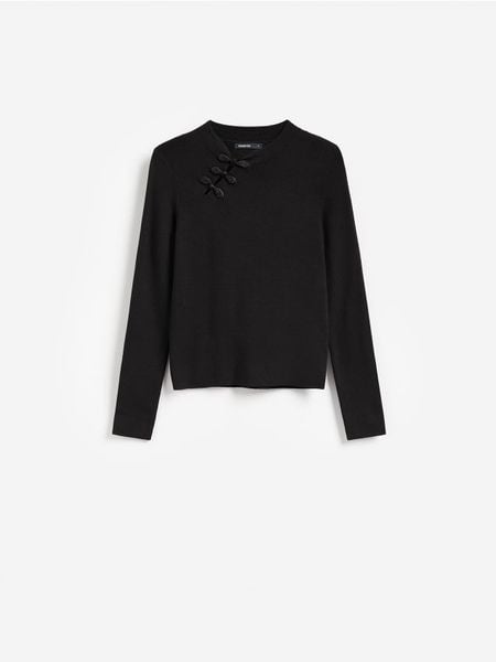 Sweter z ozdobnym detalem - czarny. Czarne swetry Reserved, l, bez wzorów, z dzianiny, bez ramiączek. Za 119.99 zł.