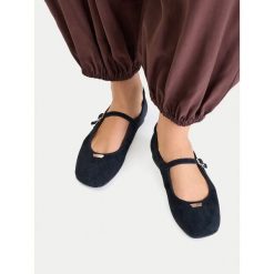 Baleriny Beverly Hills Polo Club. Niebieskie baleriny Beverly Hills Polo Club, bez wzorów, bez obcasa, bez zapięcia. Za 299.99 zł.
