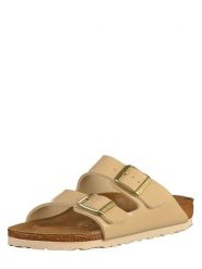 Birkenstock Klapki "Arizona" w kolorze beżowym rozmiar: 39. Brązowe klapki Birkenstock, bez wzorów, klasyczne, z otwartym noskiem, bez obcasa, bez zapięcia. Za 346.18 zł.