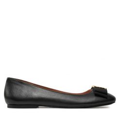 Baleriny LOVE MOSCHINO. Czarne baleriny Love Moschino, bez wzorów, bez obcasa, bez zapięcia. Za 759.99 zł.
