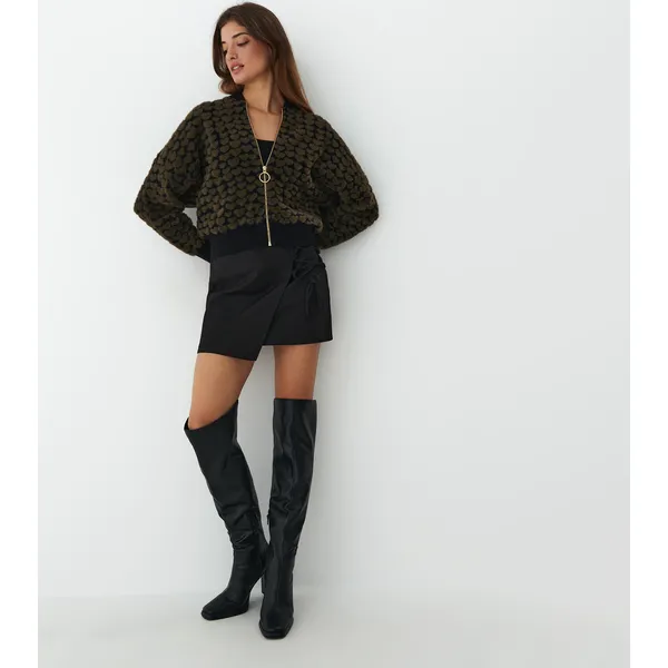 Sweter w serca - Khaki. Brązowe swetry Mohito, l, bez wzorów, bez ramiączek. Za 159.99 zł.