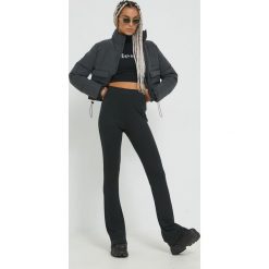 Ellesse kurtka damska kolor szary przejściowa. Szare kurtki Ellesse, bez wzorów, bez kaptura. Za 469.99 zł.