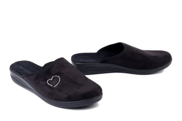BEFADO 551D 015 czarny, kapcie damskie. Czarne kapcie Befado, bez wzorów. Za 59.99 zł.