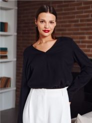 Bluzka z wiskozy - czarny. Czarne bluzki Sinsay, l, bez wzorów, ze skóry, bez kołnierzyka, bez ramiączek. Za 29.99 zł.