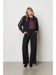 &Co Woman Spodnie "Fiene" w kolorze czarnym rozmiar: M. Czarne spodnie materiałowe &Co Woman, bez wzorów, z materiału, z podwyższonym stanem. Za 282.99 zł.