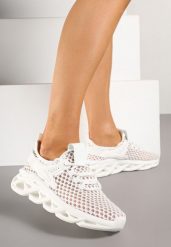 Białe Buty Sportowe Sneakersy na Platformie Ozdobionej Tłoczeniem Teliriella. Białe buty sportowe lifestyle Renee, bez wzorów, z jeansu, bez zapięcia. W wyprzedaży za 67.99 zł.