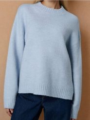 Sweter basic - niebieski. Niebieskie swetry Sinsay, l, bez wzorów, bez ramiączek. Za 49.99 zł.