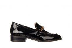 Mokasyny Bayla-157 4185 090-P Czarny Lakier 157030, Skóra naturalna - 39. Czarne mokasyny Bayla, bez wzorów, z lakierowanej skóry. W wyprzedaży za 314.10 zł.