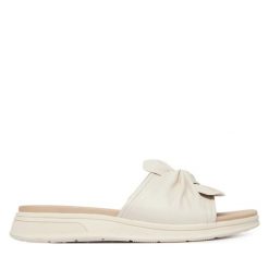 Klapki Caprice. Białe klapki Caprice, bez wzorów, bez obcasa, bez zapięcia. Za 339.99 zł.