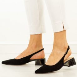 Czarne skórzane czółenka damskie D&A 3047. Czarne czółenka DiA, na lato, bez wzorów, z jeansu, eleganckie, bez obcasa, na obcasie, bez zapięcia. Za 349.00 zł.