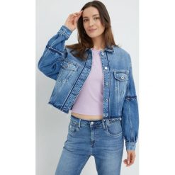 Pepe Jeans kurtka jeansowa damska przejściowa oversize. Niebieskie kurtki Pepe Jeans, l, bez wzorów, z jeansu, bez kaptura. Za 559.99 zł.