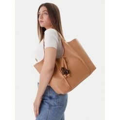 Torebka Hispanitas. Brązowe torebki klasyczne Hispanitas, bez wzorów, klasyczne, bez dodatków. Za 479.99 zł.