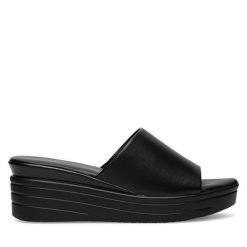 Klapki Lasocki. Czarne klapki Lasocki, bez wzorów, bez obcasa, bez zapięcia. Za 99.99 zł.