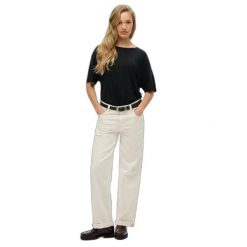 T-shirt damski z opadającymi ramionami Superdry Studios. Czarne t-shirty Superdry, bez wzorów, bez kołnierzyka, bez ramiączek. Za 112.25 zł.