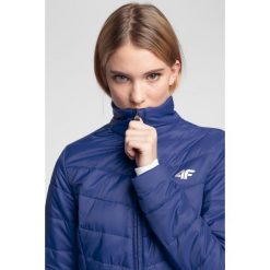 Kurtka puchowa damska KUDP203 - kobalt. Kurtki marki 4f. W wyprzedaży za 199.99 zł.