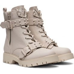 Botki damskie Guess Rodeta2 (FL8R2DELE10-CREAM). Brązowe botki Guess, z aplikacjami, bez obcasa, bez zapięcia. Za 399.90 zł.