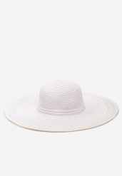 Biały Kapelusz Plażowy z Plecionki w stylu Boho Amicuralia. Białe kapelusze Renee, na lato, bez wzorów, z materiału, boho. Za 44.99 zł.