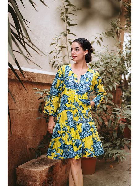 Isla Bonita by SIGRIS Sukienka w kolorze żółtym rozmiar: L. Żółte sukienki Isla Bonita by SIGRIS, na co dzień, l, bez wzorów, z bawełny, bez kołnierzyka, bez ramiączek, midi, proste. Za 185.76 zł.