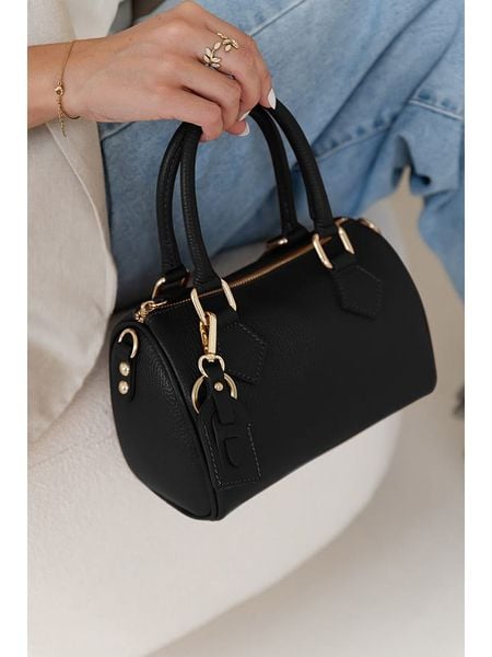 Lia Biassoni Skórzana torebka w kolorze czarnym - 22 x 17 x 13 cm rozmiar: onesize. Czarne torebki klasyczne Lia Biassoni, bez wzorów, z materiału, przez ramię, bez dodatków. Za 260.99 zł.