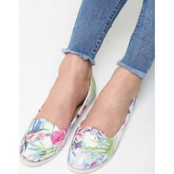 Białe Balerinki Blossomy. Białe baleriny Born2be, ze skóry. Za 44.99 zł.