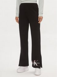 Calvin Klein Jeans Spodnie dresowe Diffused Monologo J20J223422 Czarny Regular Fit. Czarne spodnie dresowe Calvin Klein Jeans, bez wzorów, z bawełny. Za 249.99 zł.