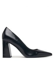 Guess Czółenka FLFBAR LEP08 Czarny. Czarne czółenka Guess, z aplikacjami, ze skóry, bez obcasa, bez zapięcia. Za 634.99 zł.