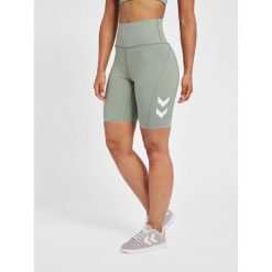 Damskie wysokie szorty Hummel MT Grace. Zielone szorty sportowe Hummel, bez wzorów, z podwyższonym stanem, do piłki nożnej. Za 238.00 zł.