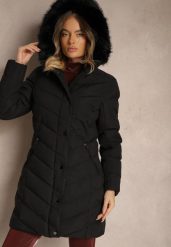 Czarna Kurtka z Pikowanymi Przeszyciami i Kapturem z Futerkiem Podszyta Polarem Venessae. Czarne kurtki Renee, l, bez wzorów, z jeansu, eleganckie. W wyprzedaży za 167.99 zł.