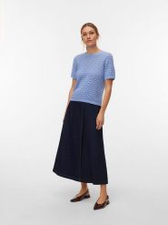 Vero Moda Sweter "Jaqueline" w kolorze błękitnym rozmiar: XS. Niebieskie swetry Vero Moda, xs, bez wzorów, ze splotem, bez ramiączek. Za 52.67 zł.