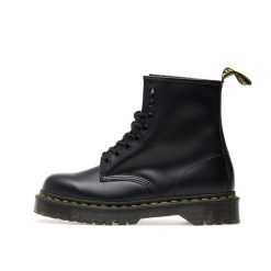 Dr.Martens Black 1460 Bex Gładkie Buty Dorosłych. Czarne buty treningowe Dr Martens, bez wzorów, bez zapięcia. W wyprzedaży za 649.00 zł.