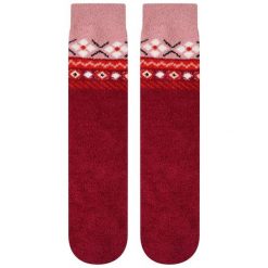 Puszyste Skarpety Świąteczne Unisex Dla Dorosłych Festivity Fair Isle. Czerwone skarpetki Dare 2b, bez wzorów. Za 27.99 zł.