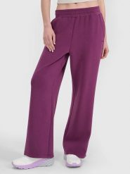 4F Spodnie dresowe w kolorze fioletowym rozmiar: S. Różowe spodnie dresowe 4f, bez wzorów, z bawełny. Za 96.14 zł.