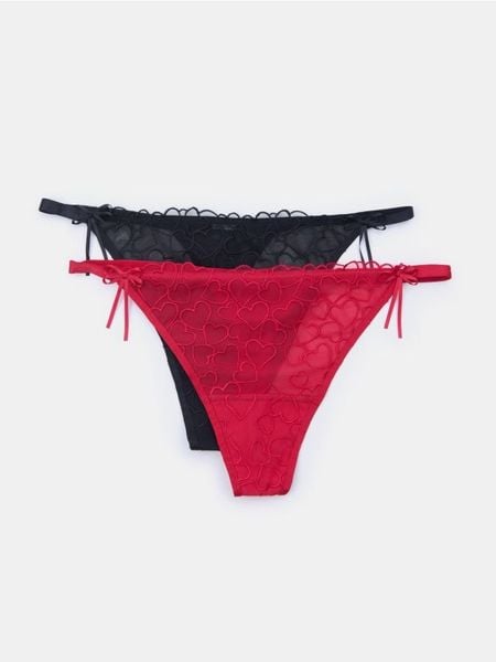 Majtki stringi 2 pack - czerwony. Czerwone stringi Sinsay, bez wzorów. Za 19.99 zł.