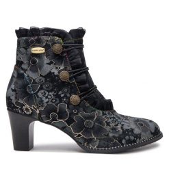 Botki Laura Vita. Czarne botki LAURA VITA, bez wzorów, bez obcasa, na słupku, bez zapięcia. Za 319.99 zł.