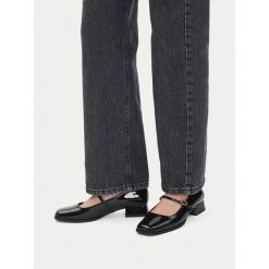 Czółenka JENNY. Czarne baleriny Jenny, bez wzorów, bez obcasa, bez zapięcia. Za 129.99 zł.