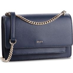 Torebka DKNY - R91E3A90 Navy 410. Kopertówki marki DKNY. W wyprzedaży za 679.00 zł.