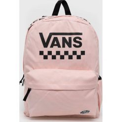 Vans plecak damski kolor różowy duży z nadrukiem. Czerwone plecaki Vans, bez wzorów, do ręki, z nadrukiem, bez dodatków. W wyprzedaży za 139.99 zł.