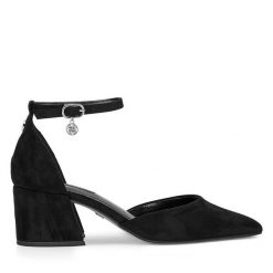 Czółenka Nine West. Czarne czółenka Nine West, bez wzorów, bez obcasa, bez zapięcia. Za 229.99 zł.
