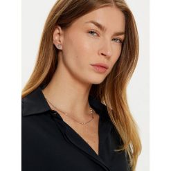 Zestaw naszyjnik i kolczyki Tory Burch. Szare kolczyki Tory Burch, srebrne. Za 669.99 zł.