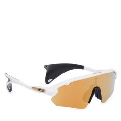 Okulary przeciwsłoneczne Oakley. Białe okulary przeciwsłoneczne Oakley, bez wzorów. Za 999.99 zł.