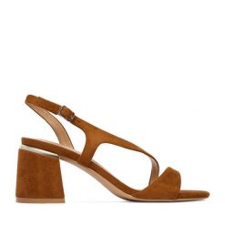 Sandały JENNY. Brązowe sandały Jenny, bez wzorów, bez obcasa, na słupku, bez zapięcia. Za 129.99 zł.