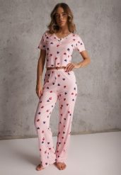 Różowy Elastyczny Komplet Piżamowy w Serduszka Spodnie i Top Isle. Czerwone piżamy Renee, l, bez wzorów, z materiału, bez kołnierzyka, bez ramiączek. Za 69.99 zł.